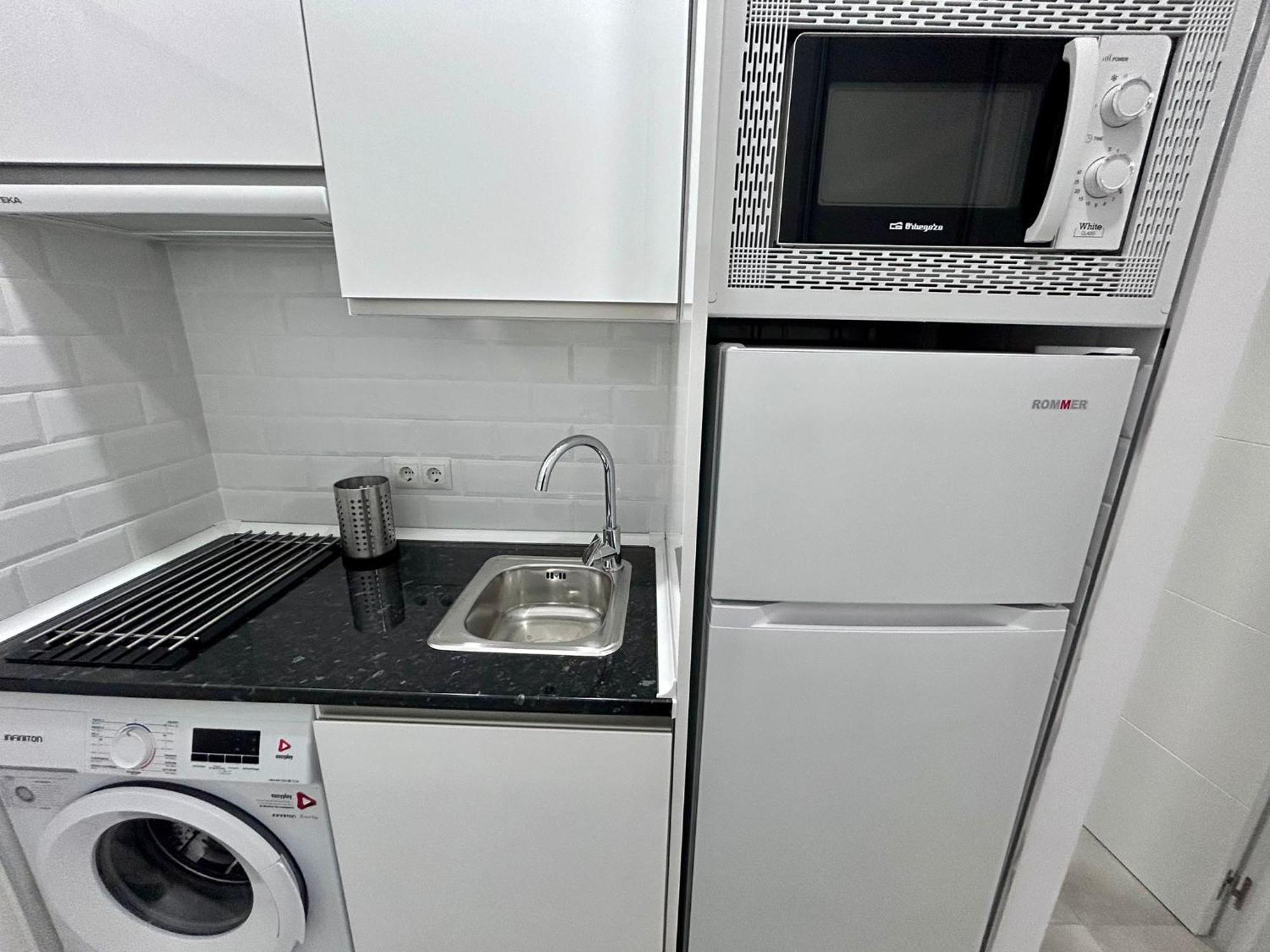Apartamento Ver64 - Nuevo, Reformado 100, Terraza, Wifi, Playa A 600 Metros, Centro A 300 Metros